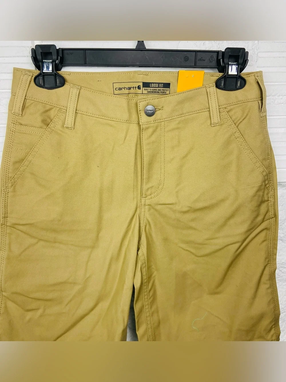 NWT Carhartt rugged professional loose fit Tan Work Bermudas - Straight Fit SZ 4